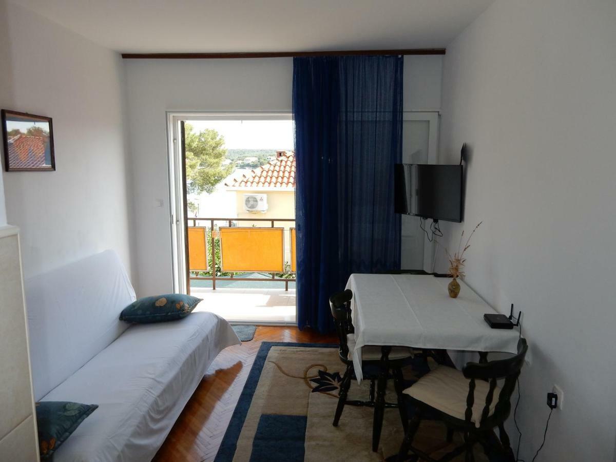 Apartments Indira Lovište 外观 照片